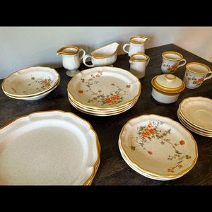 Mikasa Garden Club Dish Set